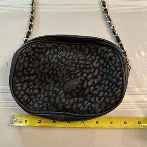 Black shoulder bag